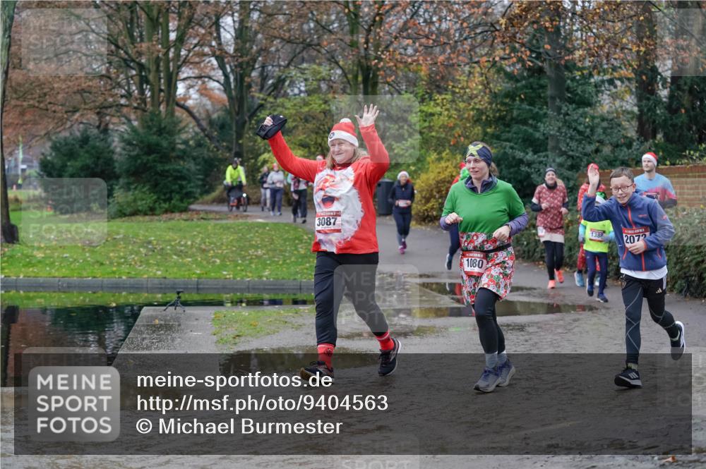 07.12.2025 - St. Pauli X-Mass-Run No. 15 Michael Burmester http://msf.ph/oto/9404563 07.12.2025 11:04:57 Laufen 3087, 1080, 1388, 2072 meine-sportfotos.de