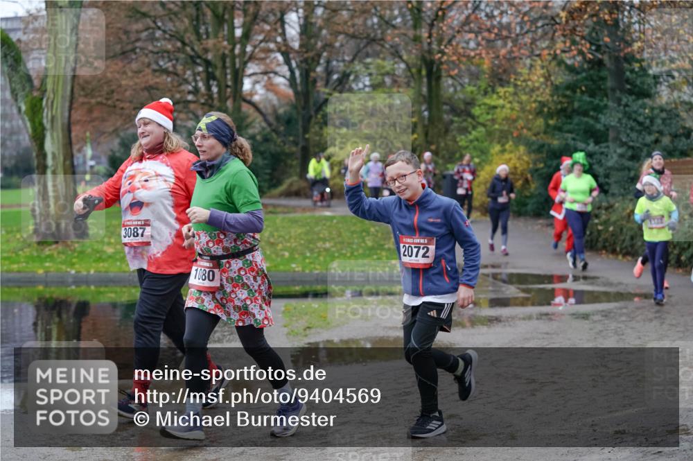 07.12.2025 - St. Pauli X-Mass-Run No. 15 Michael Burmester http://msf.ph/oto/9404569 07.12.2025 11:04:58 Laufen 3087, 1080, 2072, 1388 meine-sportfotos.de