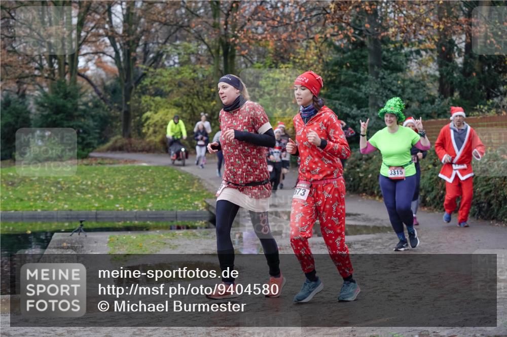 07.12.2025 - St. Pauli X-Mass-Run No. 15 Michael Burmester http://msf.ph/oto/9404580 07.12.2025 11:05:02 Laufen 673, 3315 meine-sportfotos.de
