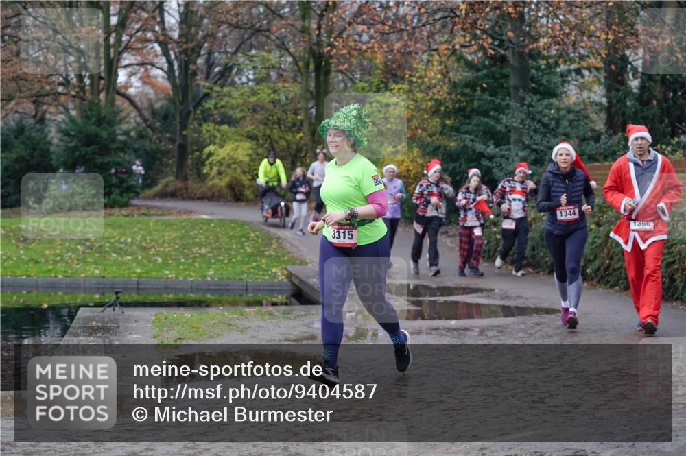 07.12.2025 - St. Pauli X-Mass-Run No. 15 Michael Burmester http://msf.ph/oto/9404587 07.12.2025 11:05:03 Laufen 3315, 1344, 1356 meine-sportfotos.de