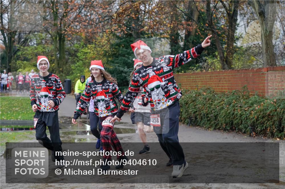 07.12.2025 - St. Pauli X-Mass-Run No. 15 Michael Burmester http://msf.ph/oto/9404610 07.12.2025 11:05:09 Laufen 25, 3260, 53258 meine-sportfotos.de
