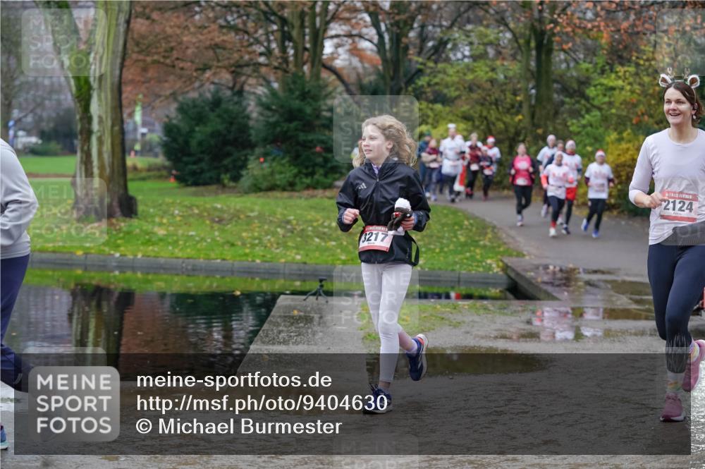 07.12.2025 - St. Pauli X-Mass-Run No. 15 Michael Burmester http://msf.ph/oto/9404630 07.12.2025 11:05:14 Laufen 3217, 15, 2124 meine-sportfotos.de