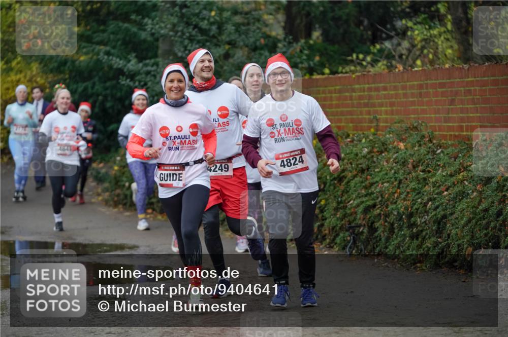 07.12.2025 - St. Pauli X-Mass-Run No. 15 Michael Burmester http://msf.ph/oto/9404641 07.12.2025 11:05:20 Laufen 15, 4249, 5, 4824 meine-sportfotos.de