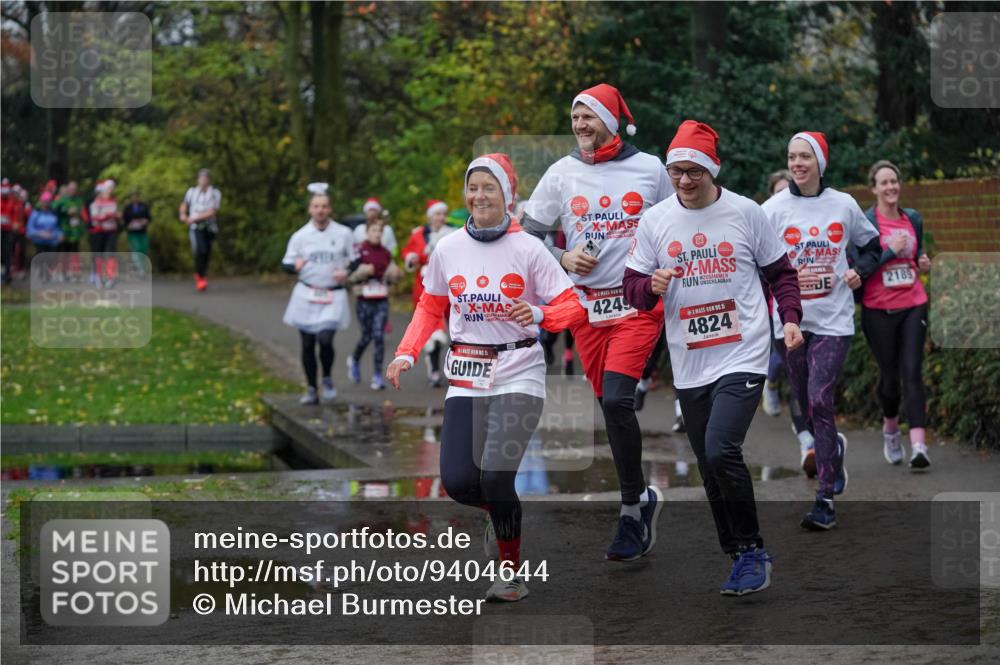 07.12.2025 - St. Pauli X-Mass-Run No. 15 Michael Burmester http://msf.ph/oto/9404644 07.12.2025 11:05:21 Laufen 15, 4249, 15, 4824, 2189 meine-sportfotos.de