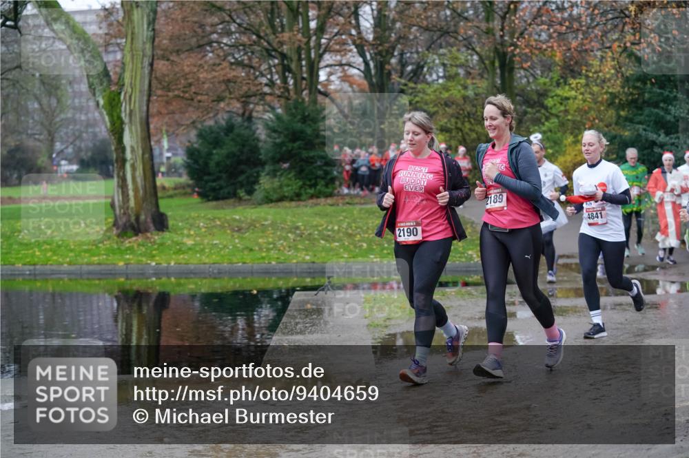 07.12.2025 - St. Pauli X-Mass-Run No. 15 Michael Burmester http://msf.ph/oto/9404659 07.12.2025 11:05:25 Laufen 2, 2190, 2189, 4841 meine-sportfotos.de