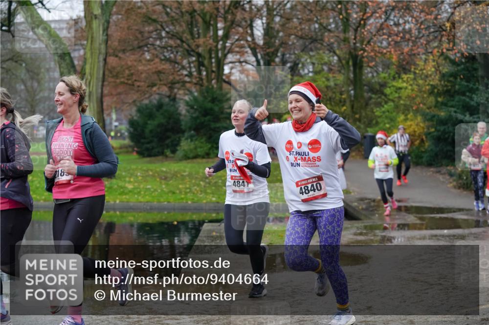 07.12.2025 - St. Pauli X-Mass-Run No. 15 Michael Burmester http://msf.ph/oto/9404664 07.12.2025 11:05:26 Laufen 18, 4841, 15, 4840 meine-sportfotos.de