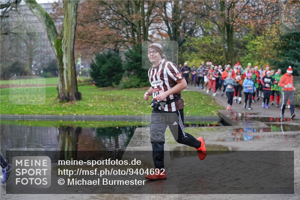 07.12.2025 - St. Pauli X-Mass-Run No. 15 Michael Burmester http://msf.ph/oto/9404692 07.12.2025 11:05:33 Laufen 714 meine-sportfotos.de