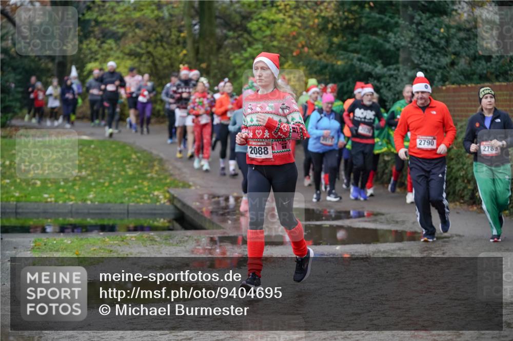 07.12.2025 - St. Pauli X-Mass-Run No. 15 Michael Burmester http://msf.ph/oto/9404695 07.12.2025 11:05:35 Laufen 15, 2088, 2011, 2790, 2789 meine-sportfotos.de