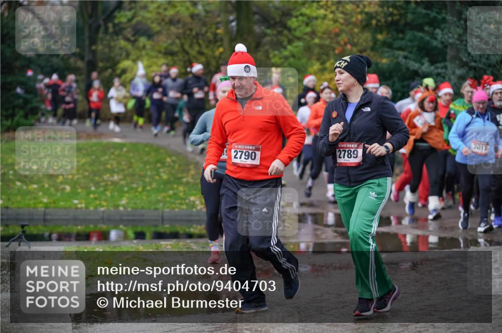 07.12.2025 - St. Pauli X-Mass-Run No. 15 Michael Burmester http://msf.ph/oto/9404703 07.12.2025 11:05:37 Laufen 15, 2790, 15, 2789, 2017 meine-sportfotos.de