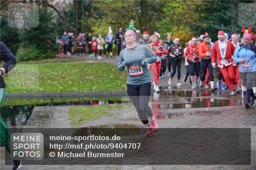 07.12.2025 - St. Pauli X-Mass-Run No. 15 Michael Burmester http://msf.ph/oto/9404707 07.12.2025 11:05:38 Laufen 5, 2399, 2749, 2017 meine-sportfotos.de
