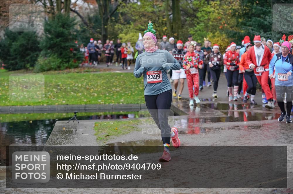 07.12.2025 - St. Pauli X-Mass-Run No. 15 Michael Burmester http://msf.ph/oto/9404709 07.12.2025 11:05:39 Laufen 2399, 2749, 2017 meine-sportfotos.de