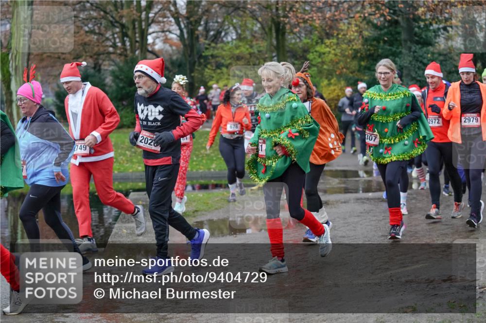 07.12.2025 - St. Pauli X-Mass-Run No. 15 Michael Burmester http://msf.ph/oto/9404729 07.12.2025 11:05:43 Laufen 749, 2020, 678, 307, 2972, 2979 meine-sportfotos.de