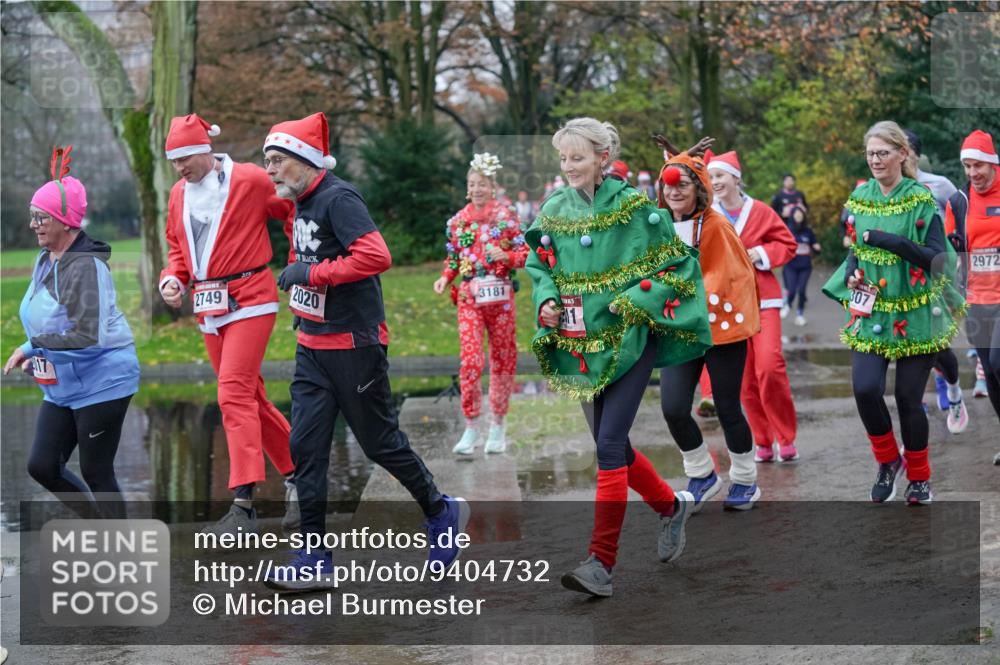 07.12.2025 - St. Pauli X-Mass-Run No. 15 Michael Burmester http://msf.ph/oto/9404732 07.12.2025 11:05:43 Laufen 2749, 2020, 3181, 307, 2972 meine-sportfotos.de
