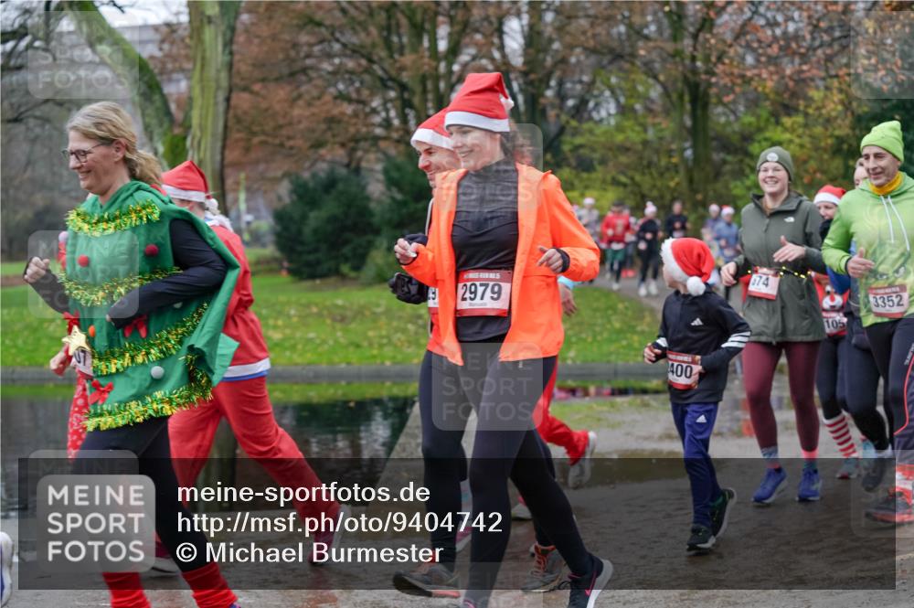 07.12.2025 - St. Pauli X-Mass-Run No. 15 Michael Burmester http://msf.ph/oto/9404742 07.12.2025 11:05:45 Laufen 2979, 400, 674, 3352, 105 meine-sportfotos.de