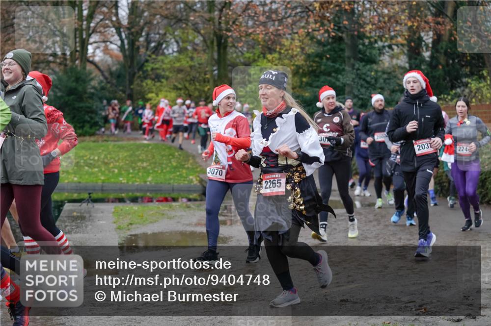 07.12.2025 - St. Pauli X-Mass-Run No. 15 Michael Burmester http://msf.ph/oto/9404748 07.12.2025 11:05:47 Laufen 3070, 2265, 30, 2037, 224 meine-sportfotos.de