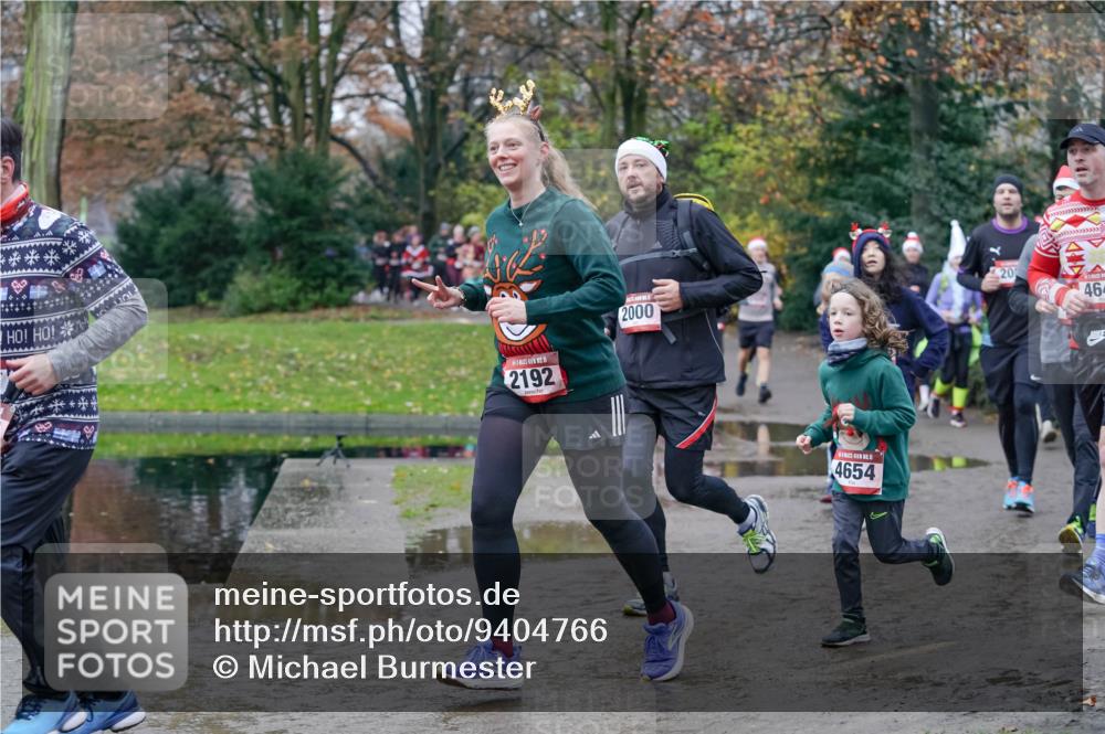 07.12.2025 - St. Pauli X-Mass-Run No. 15 Michael Burmester http://msf.ph/oto/9404766 07.12.2025 11:05:50 Laufen 2192, 2000, 4654, 20, 464 meine-sportfotos.de