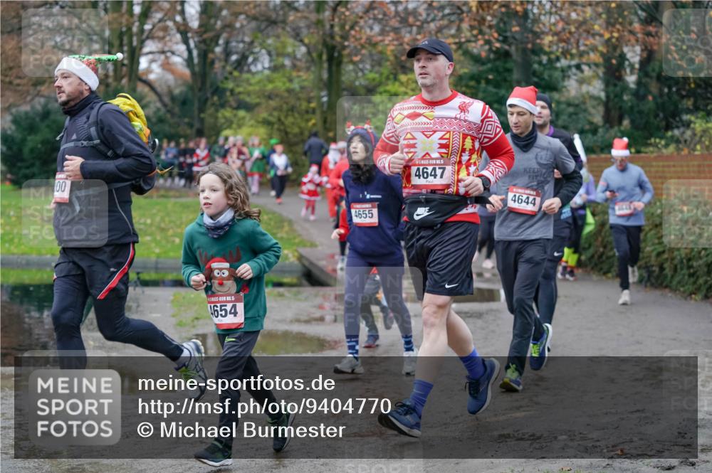 07.12.2025 - St. Pauli X-Mass-Run No. 15 Michael Burmester http://msf.ph/oto/9404770 07.12.2025 11:05:51 Laufen 100, 15, 4654, 4655, 15, 4647, 4644 meine-sportfotos.de