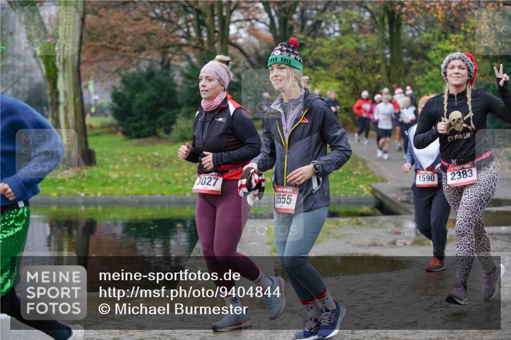 07.12.2025 - St. Pauli X-Mass-Run No. 15 Michael Burmester http://msf.ph/oto/9404844 07.12.2025 11:06:09 Laufen 3027, 2655, 1590, 15, 2383 meine-sportfotos.de
