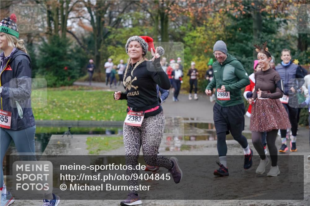 07.12.2025 - St. Pauli X-Mass-Run No. 15 Michael Burmester http://msf.ph/oto/9404845 07.12.2025 11:06:10 Laufen 15, 655, 700, 5, 2383, 2980, 64 meine-sportfotos.de