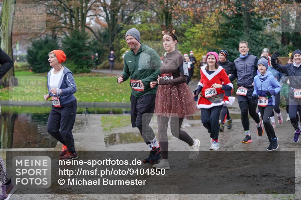 07.12.2025 - St. Pauli X-Mass-Run No. 15 Michael Burmester http://msf.ph/oto/9404850 07.12.2025 11:06:10 Laufen 1590, 2980, 230, 4, 3303, 2164, 216, 2163 meine-sportfotos.de