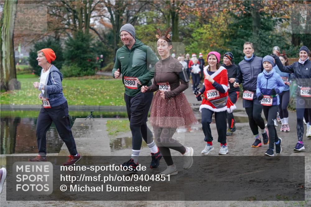 07.12.2025 - St. Pauli X-Mass-Run No. 15 Michael Burmester http://msf.ph/oto/9404851 07.12.2025 11:06:11 Laufen 90, 2980, 2930, 3303, 2164, 2163, 60, 216 meine-sportfotos.de