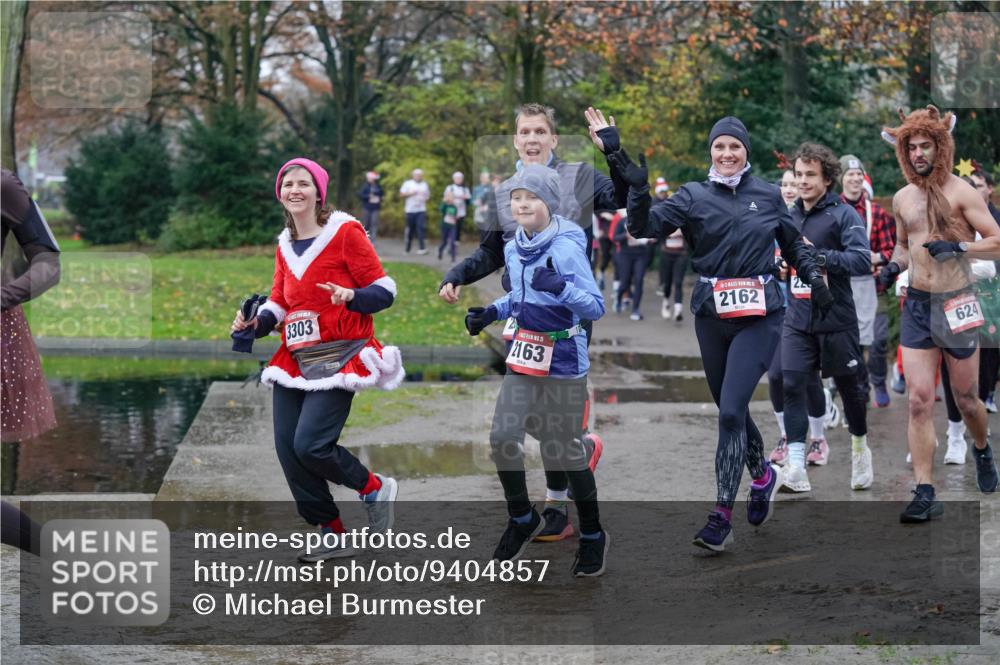 07.12.2025 - St. Pauli X-Mass-Run No. 15 Michael Burmester http://msf.ph/oto/9404857 07.12.2025 11:06:12 Laufen 3303, 2163, 2162, 624 meine-sportfotos.de