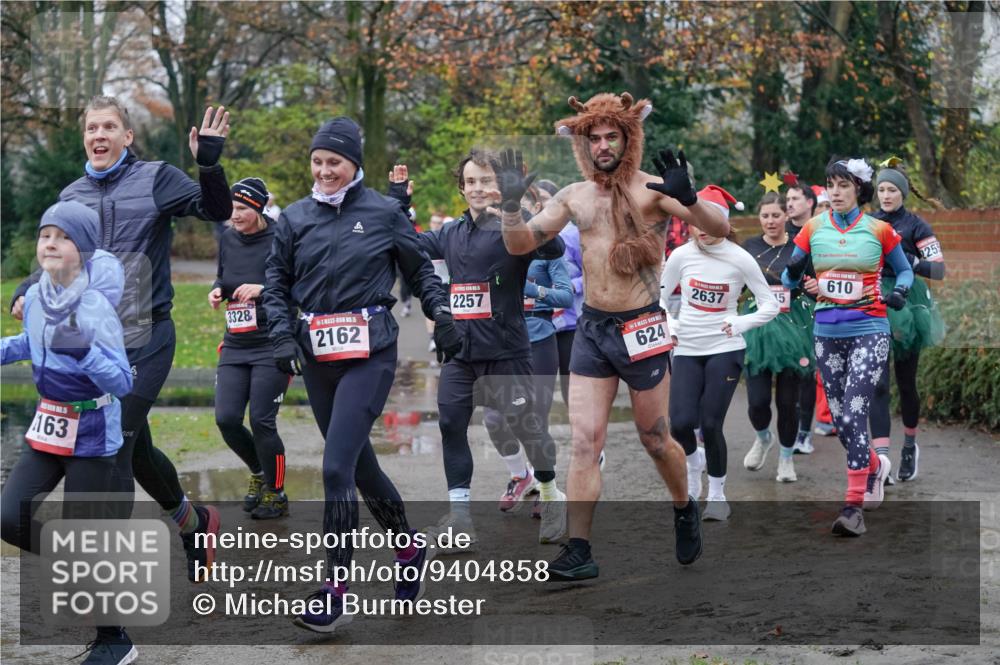 07.12.2025 - St. Pauli X-Mass-Run No. 15 Michael Burmester http://msf.ph/oto/9404858 07.12.2025 11:06:12 Laufen 163, 3328, 15, 2162, 2257, 624, 2637, 2255, 610, 15 meine-sportfotos.de