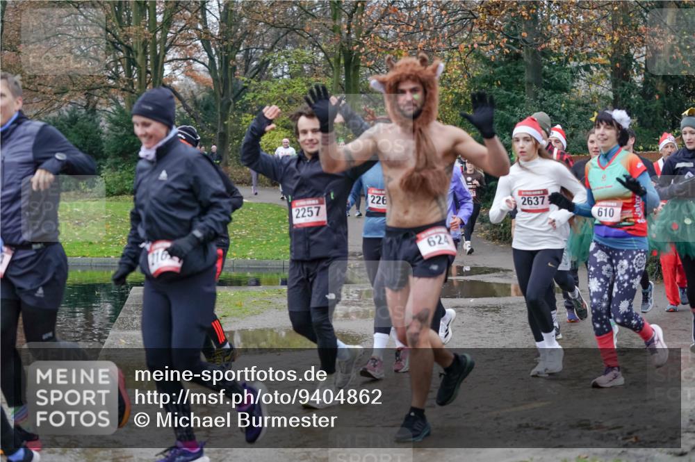 07.12.2025 - St. Pauli X-Mass-Run No. 15 Michael Burmester http://msf.ph/oto/9404862 07.12.2025 11:06:13 Laufen 2257, 226, 624, 2637, 610 meine-sportfotos.de