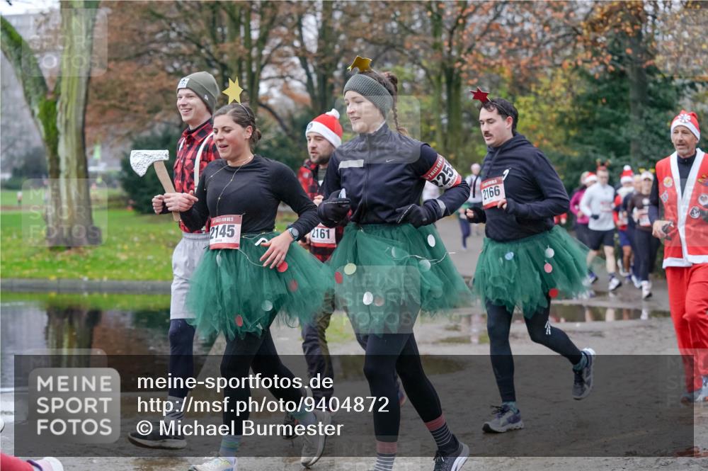07.12.2025 - St. Pauli X-Mass-Run No. 15 Michael Burmester http://msf.ph/oto/9404872 07.12.2025 11:06:15 Laufen 2145, 2161, 225, 2166 meine-sportfotos.de