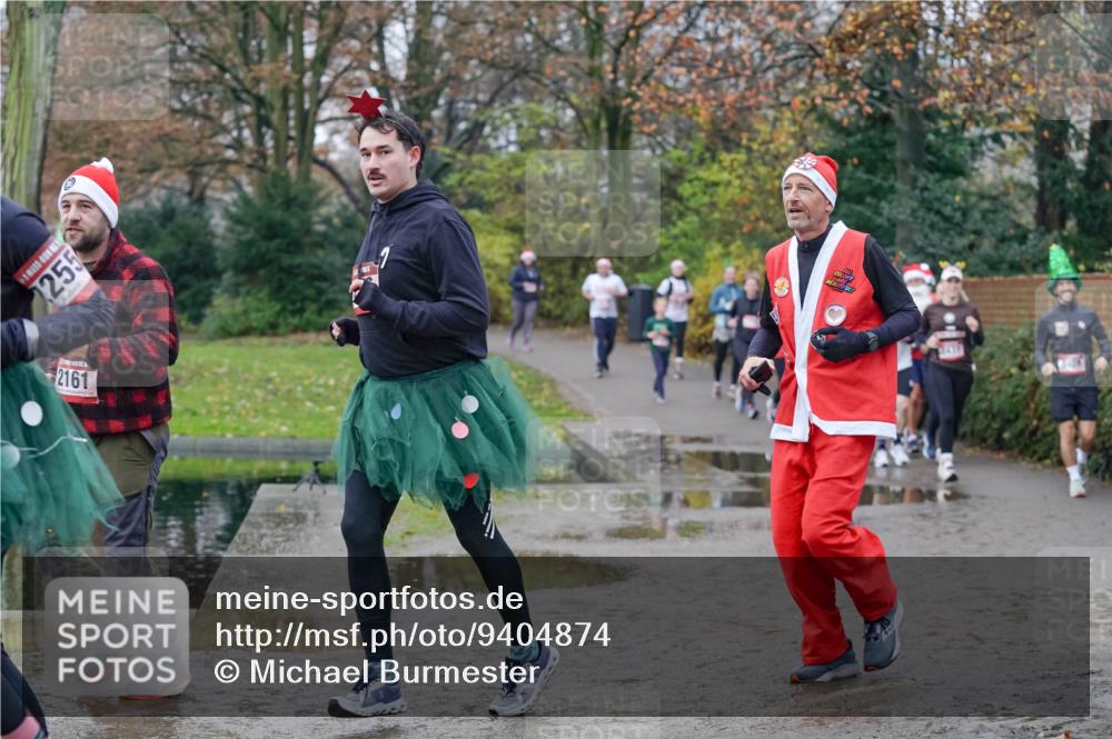 07.12.2025 - St. Pauli X-Mass-Run No. 15 Michael Burmester http://msf.ph/oto/9404874 07.12.2025 11:06:15 Laufen 255, 2161 meine-sportfotos.de