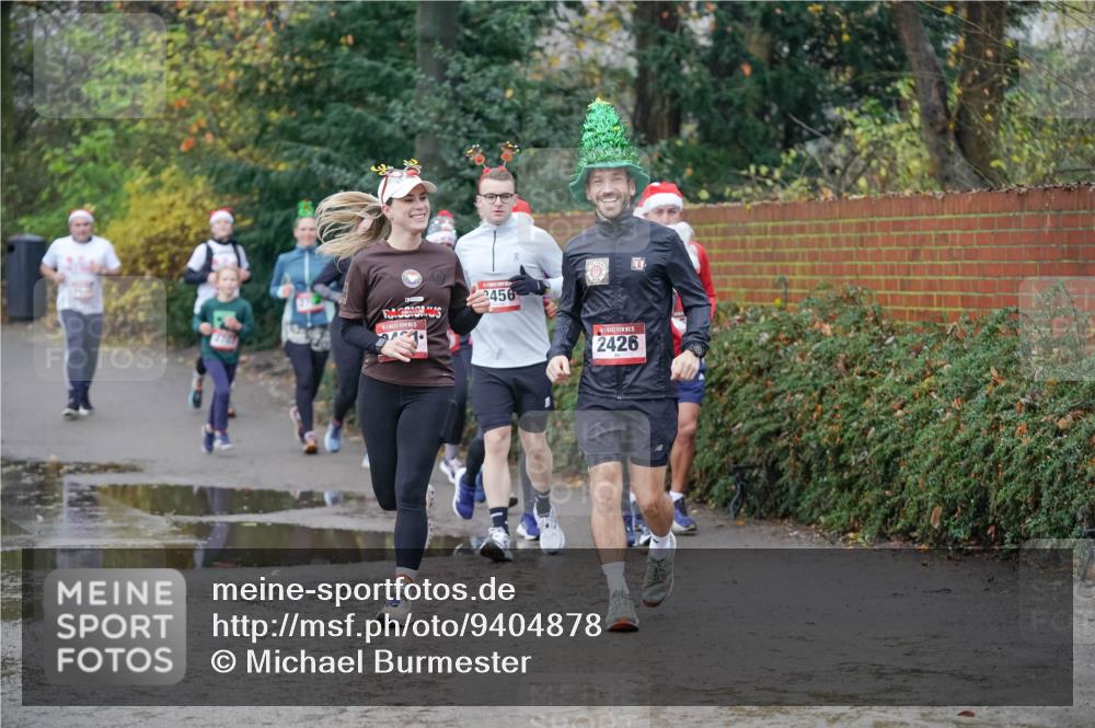 07.12.2025 - St. Pauli X-Mass-Run No. 15 Michael Burmester http://msf.ph/oto/9404878 07.12.2025 11:06:17 Laufen 2456, 15, 2426 meine-sportfotos.de