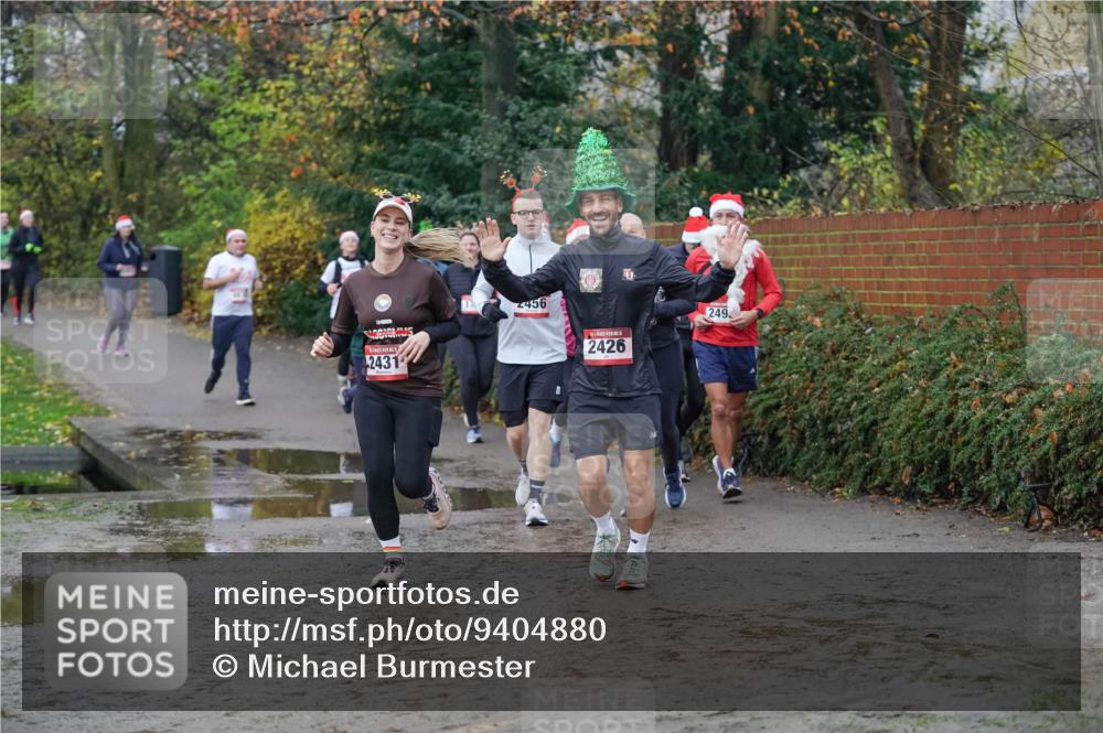 07.12.2025 - St. Pauli X-Mass-Run No. 15 Michael Burmester http://msf.ph/oto/9404880 07.12.2025 11:06:18 Laufen 2431, 456, 2426, 249 meine-sportfotos.de