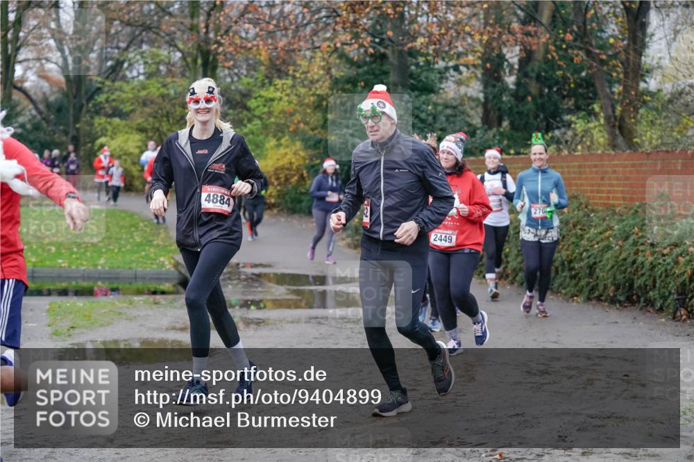 07.12.2025 - St. Pauli X-Mass-Run No. 15 Michael Burmester http://msf.ph/oto/9404899 07.12.2025 11:06:22 Laufen 4884, 2449, 27 meine-sportfotos.de