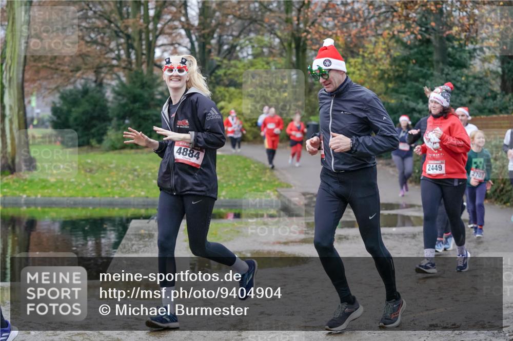 07.12.2025 - St. Pauli X-Mass-Run No. 15 Michael Burmester http://msf.ph/oto/9404904 07.12.2025 11:06:23 Laufen 4884, 2449, 2707 meine-sportfotos.de