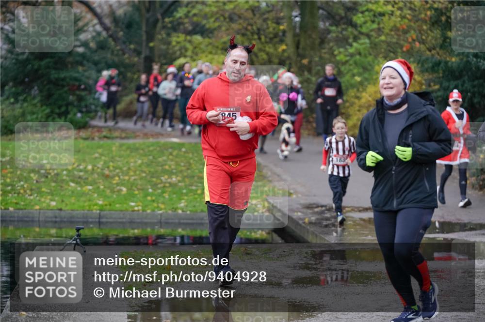 07.12.2025 - St. Pauli X-Mass-Run No. 15 Michael Burmester http://msf.ph/oto/9404928 07.12.2025 11:06:31 Laufen 15, 845, 188 meine-sportfotos.de