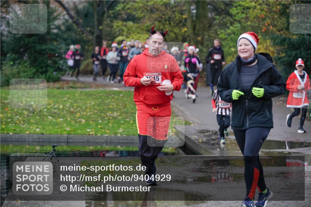 07.12.2025 - St. Pauli X-Mass-Run No. 15 Michael Burmester http://msf.ph/oto/9404929 07.12.2025 11:06:31 Laufen 15, 45, 1886, 1884 meine-sportfotos.de