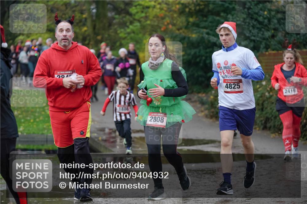 07.12.2025 - St. Pauli X-Mass-Run No. 15 Michael Burmester http://msf.ph/oto/9404932 07.12.2025 11:06:32 Laufen 15, 20, 1886, 15, 2808, 15, 4825, 2419 meine-sportfotos.de