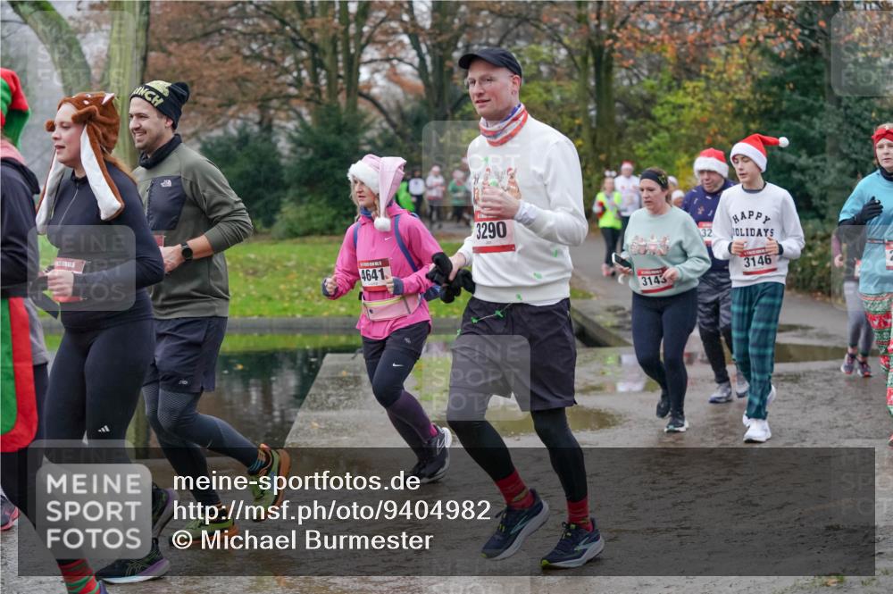 07.12.2025 - St. Pauli X-Mass-Run No. 15 Michael Burmester http://msf.ph/oto/9404982 07.12.2025 11:06:47 Laufen 4641, 3290, 3143, 32, 3146 meine-sportfotos.de