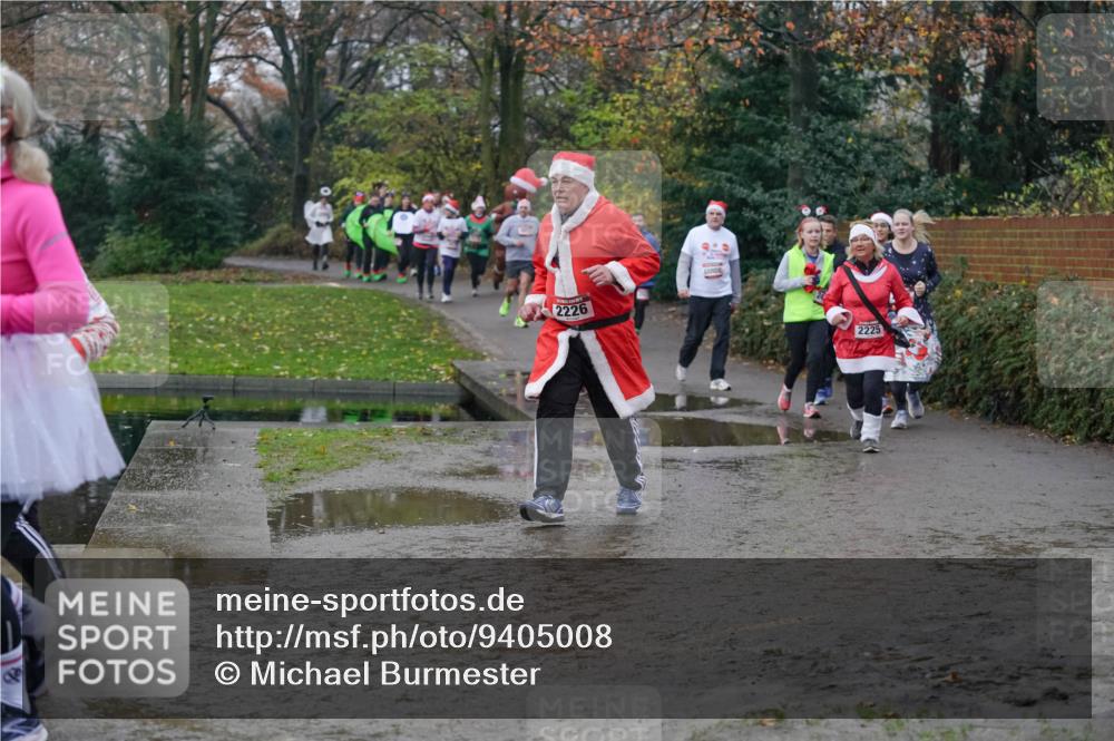 07.12.2025 - St. Pauli X-Mass-Run No. 15 Michael Burmester http://msf.ph/oto/9405008 07.12.2025 11:06:53 Laufen 2226, 2225 meine-sportfotos.de