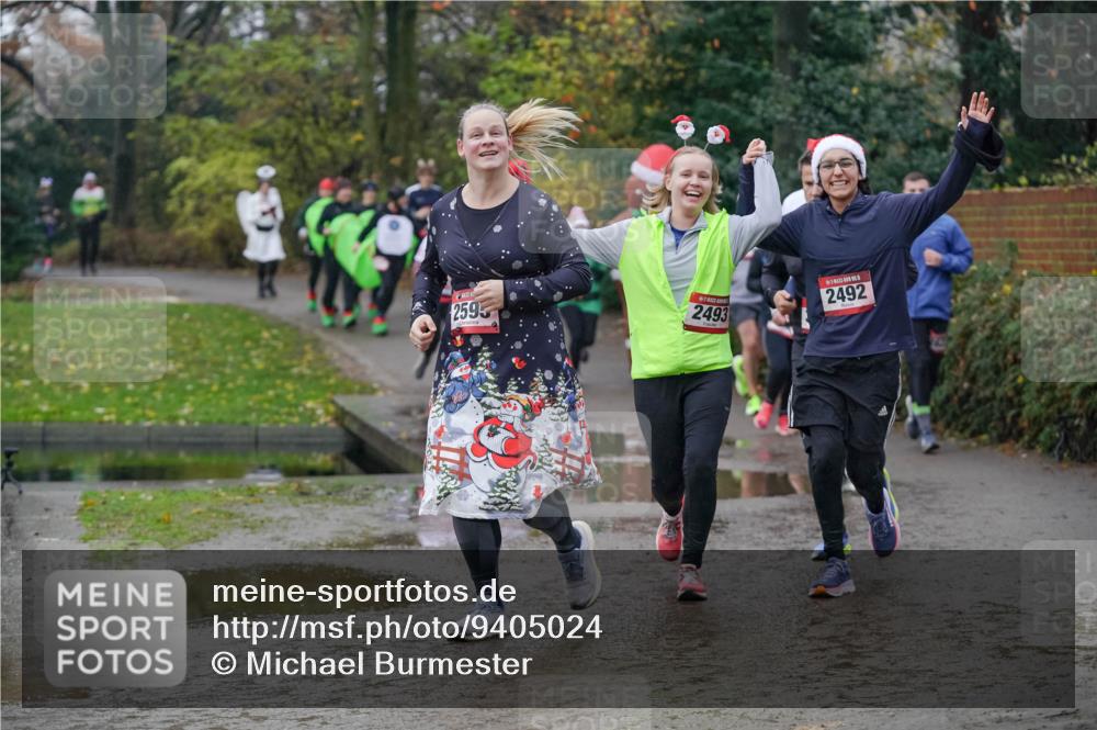 07.12.2025 - St. Pauli X-Mass-Run No. 15 Michael Burmester http://msf.ph/oto/9405024 07.12.2025 11:06:57 Laufen 2595, 2493, 2492 meine-sportfotos.de