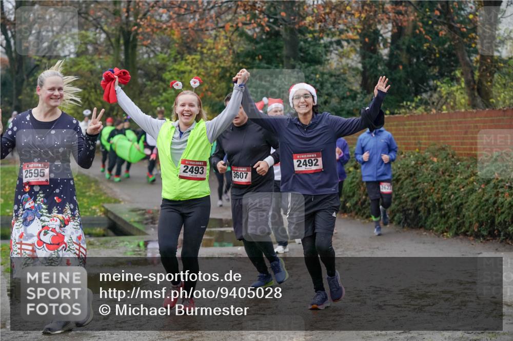 07.12.2025 - St. Pauli X-Mass-Run No. 15 Michael Burmester http://msf.ph/oto/9405028 07.12.2025 11:06:58 Laufen 15, 2595, 2493, 3607, 15, 2492, 2621 meine-sportfotos.de