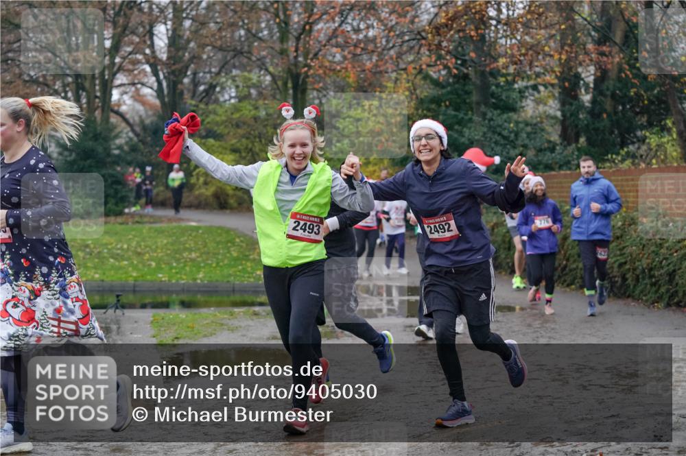 07.12.2025 - St. Pauli X-Mass-Run No. 15 Michael Burmester http://msf.ph/oto/9405030 07.12.2025 11:06:58 Laufen 2493, 2492, 776, 262 meine-sportfotos.de