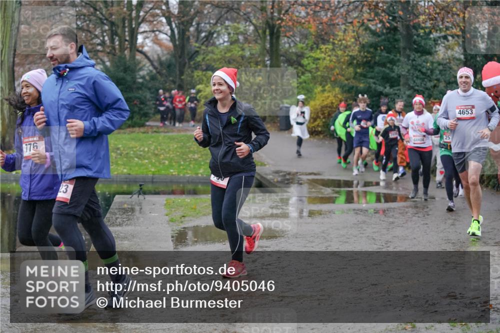 07.12.2025 - St. Pauli X-Mass-Run No. 15 Michael Burmester http://msf.ph/oto/9405046 07.12.2025 11:07:02 Laufen 776, 23, 25, 4653 meine-sportfotos.de