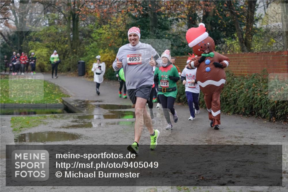 07.12.2025 - St. Pauli X-Mass-Run No. 15 Michael Burmester http://msf.ph/oto/9405049 07.12.2025 11:07:03 Laufen 4653, 2572, 4818 meine-sportfotos.de
