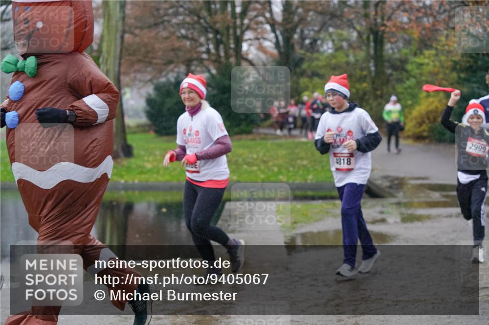 07.12.2025 - St. Pauli X-Mass-Run No. 15 Michael Burmester http://msf.ph/oto/9405067 07.12.2025 11:07:06 Laufen 4818, 2999 meine-sportfotos.de