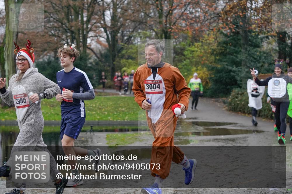 07.12.2025 - St. Pauli X-Mass-Run No. 15 Michael Burmester http://msf.ph/oto/9405073 07.12.2025 11:07:08 Laufen 2995, 15, 3004 meine-sportfotos.de
