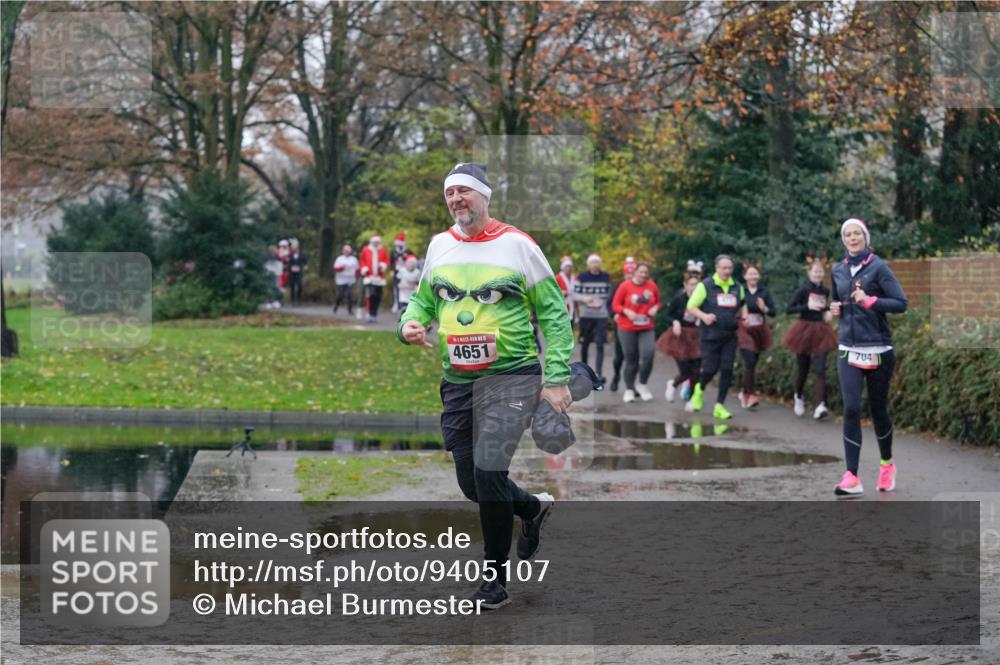 07.12.2025 - St. Pauli X-Mass-Run No. 15 Michael Burmester http://msf.ph/oto/9405107 07.12.2025 11:07:16 Laufen 15, 4651, 704 meine-sportfotos.de