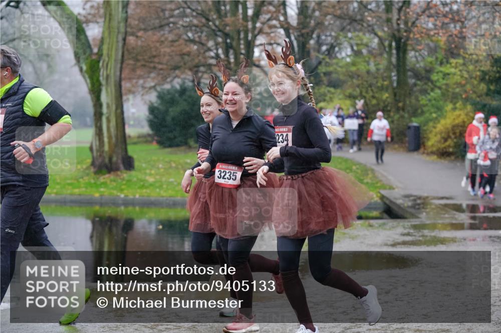 07.12.2025 - St. Pauli X-Mass-Run No. 15 Michael Burmester http://msf.ph/oto/9405133 07.12.2025 11:07:24 Laufen 15, 3235, 5, 234 meine-sportfotos.de
