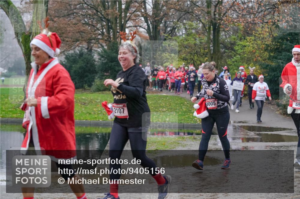07.12.2025 - St. Pauli X-Mass-Run No. 15 Michael Burmester http://msf.ph/oto/9405156 07.12.2025 11:07:30 Laufen 3005, 55, 2107 meine-sportfotos.de