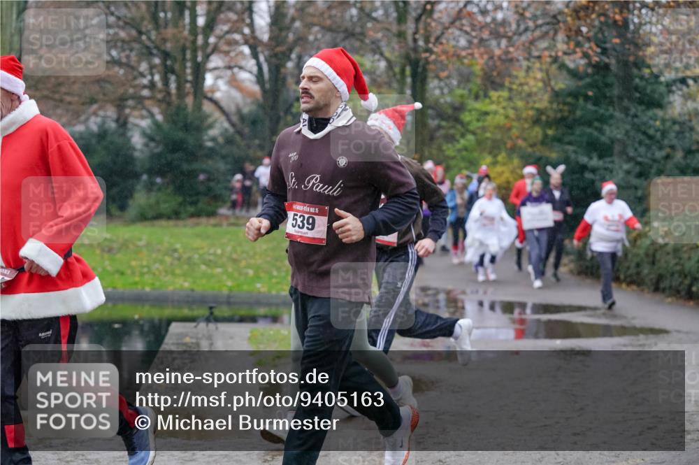 07.12.2025 - St. Pauli X-Mass-Run No. 15 Michael Burmester http://msf.ph/oto/9405163 07.12.2025 11:07:32 Laufen 15, 539 meine-sportfotos.de